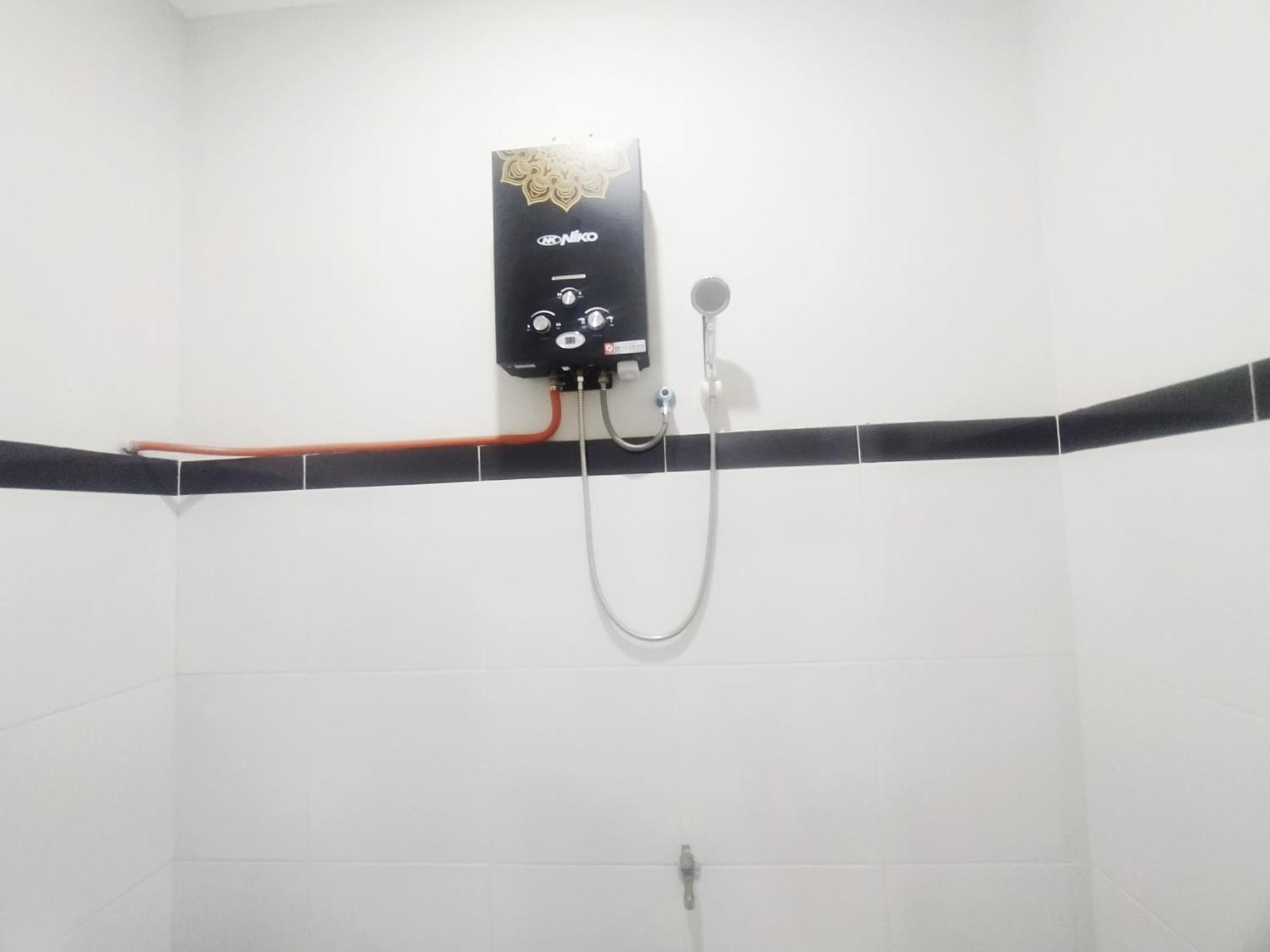 فندق Reddoorz Syariah Near Stasiun بوروكيرتو المظهر الخارجي الصورة